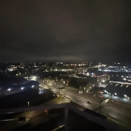 Kwatera prywatna Private Bedroom With Shared Living Space And Bath In A Two Bedroom Leeds (West Yorkshire)